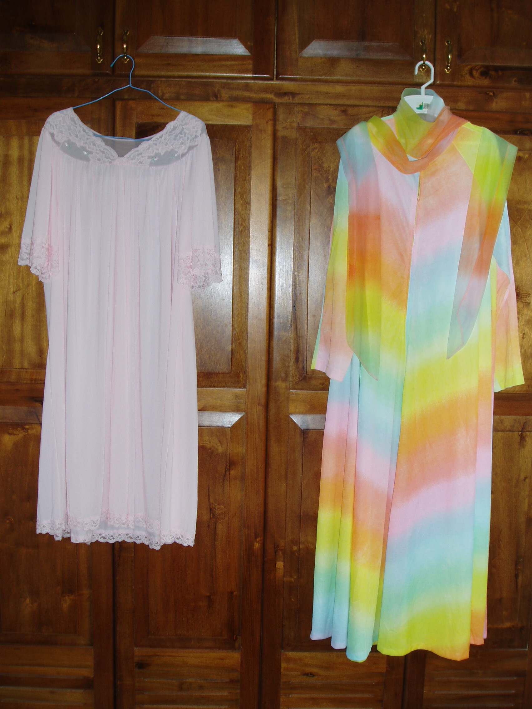 TRUE VINTAGE EARLY - MID 1960'S LOUNGE-WEAR AND HOSTESS GOWNS