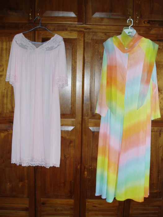 TRUE VINTAGE EARLY - MID 1960'S LOUNGE-WEAR AND HOSTESS GOWNS