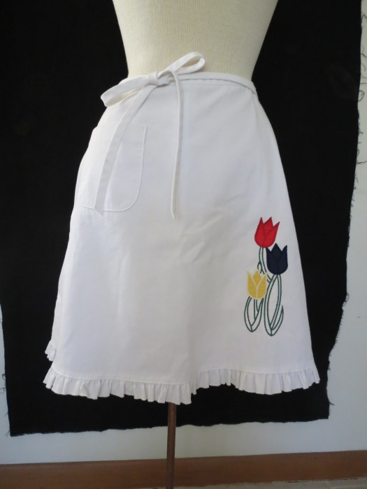 TRUE VINTAGE 1970'S WRAP SKIRT