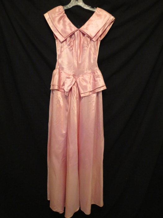 TRUE VINTAGE 1940'S PINK SATIN EVENING GOWN