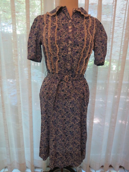 WONDERFUL TRUE VINTAGE 1930'S - EARLY 1940'S DAY DRESS