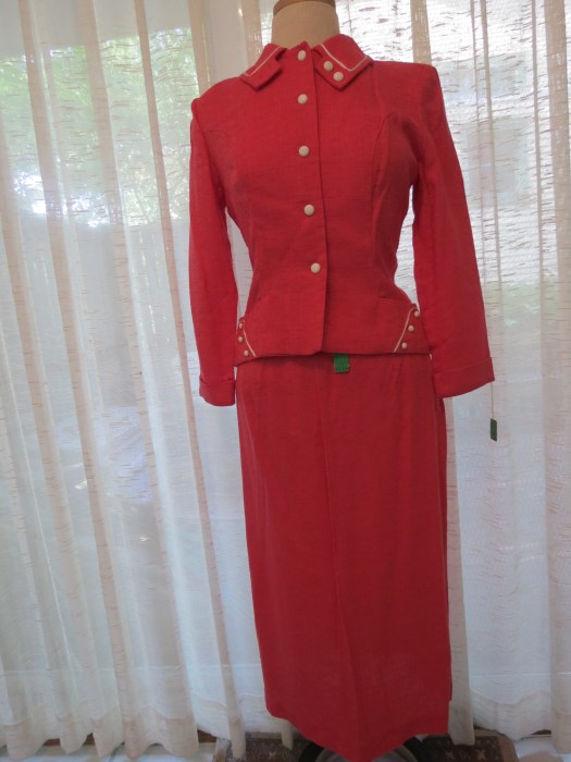TRUE VINTAGE SUIT OR 2 PC. DRESS FROM THE '40'S - '50'S