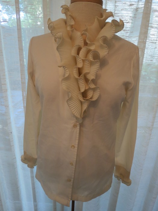 TRUE VINTAGE MOD-ERA LATE 1960'S BLOUSE BY SYBIL