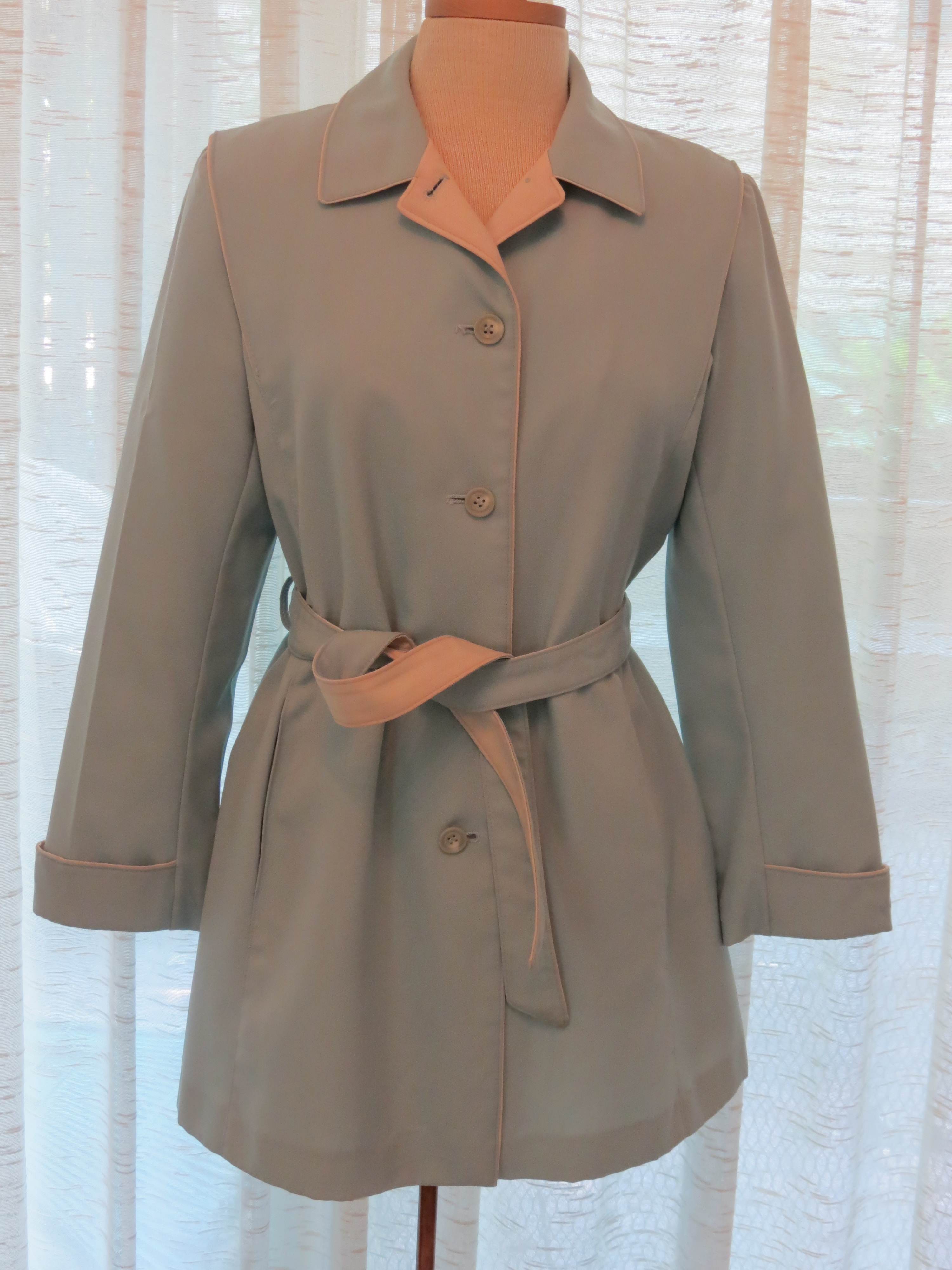TRUE VINTAGE LATE 60'S - EARLY '70'S MINI TRENCH RAINCOAT