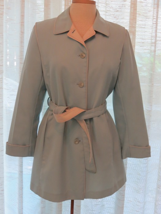 TRUE VINTAGE LATE 60'S - EARLY '70'S MINI TRENCH RAINCOAT