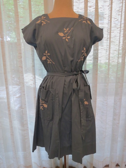 ANOTHER TRUE VINTAGE WRAP-AROUND DRESS BY SWIRL