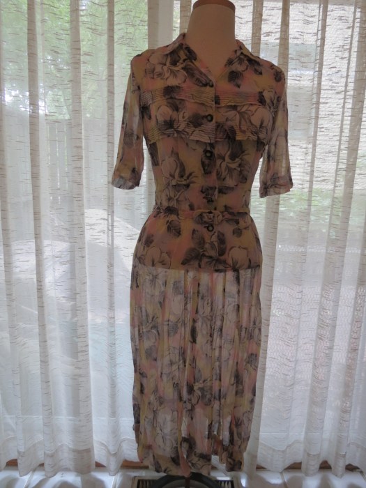 A VERY FETCHING SHEER SHIRTWAIST DRESS FROM THE 1950'S