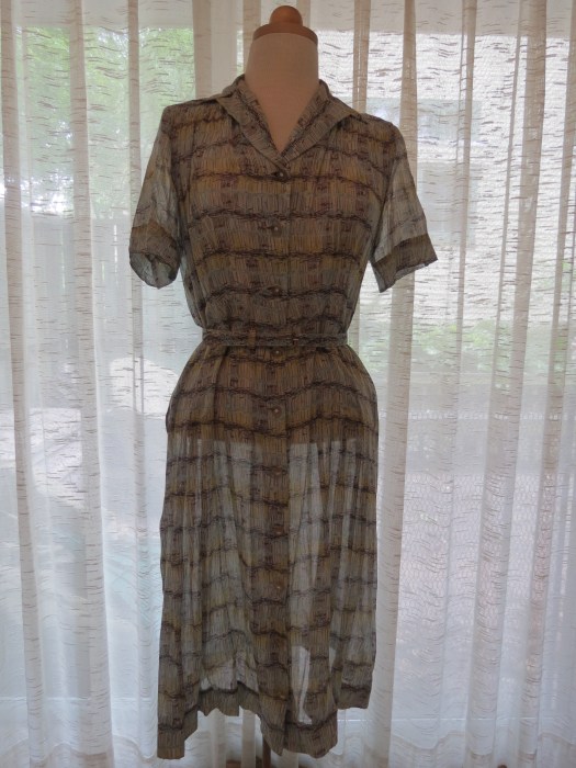 ANOTHER TRUE VINTAGE SHEER SHIRTWAIST STYLE FROM THE 1940'S - 1950'S