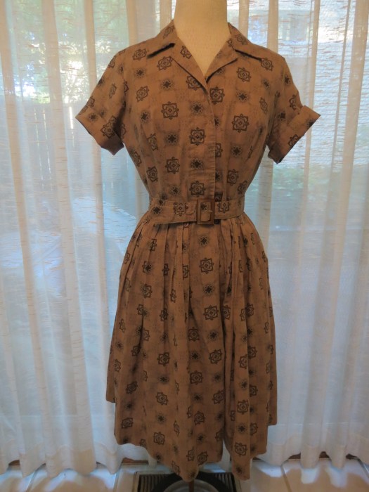 ANOTHER MOCHA DRESS!  TRUE VINTAGE 1950'S SHIRTWAIST