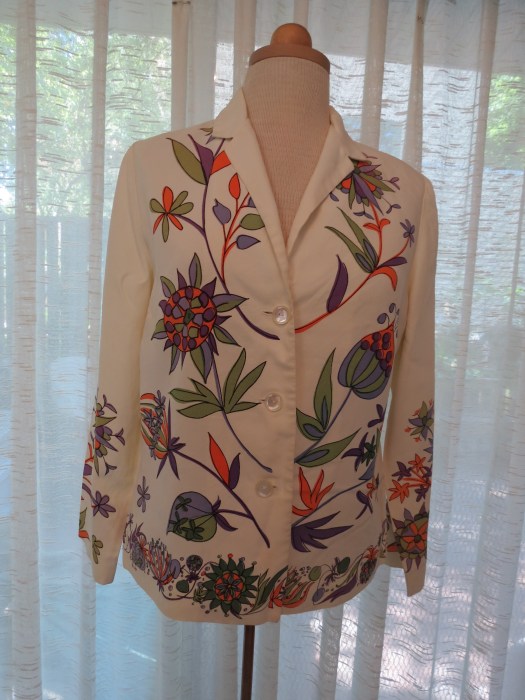 TRUE VINTAGE LIGHTWEIGHT JACKET FROM THE 1960'S