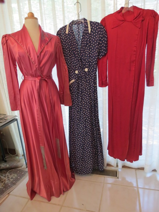 TRUE VINTAGE ROBES AND DRESSING GOWNS FROM THE  LATE 1930'S - 1940'S 
