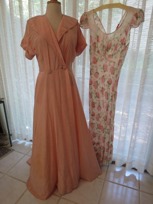 FABULOUS FINDS FROM THE FORTIES - TRUE VINTAGE DRESSING GOWNS