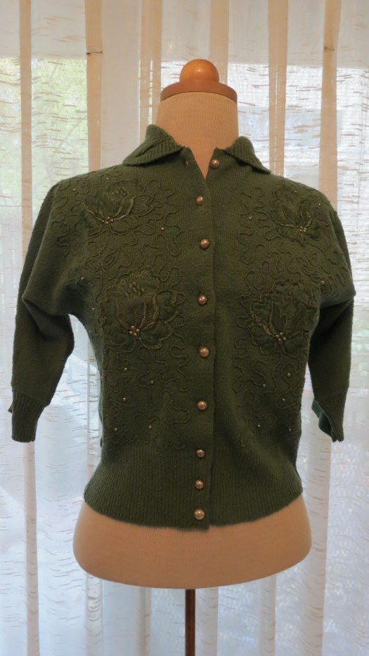 ANOTHER TRUE VINTAGE DECORATED SWEATER FROM THE 1940'S
