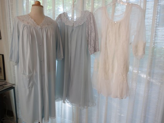 BACK TO BEDDIE - BYE IN PRETTY 1960'S GOWNS AND PEGNOIRS