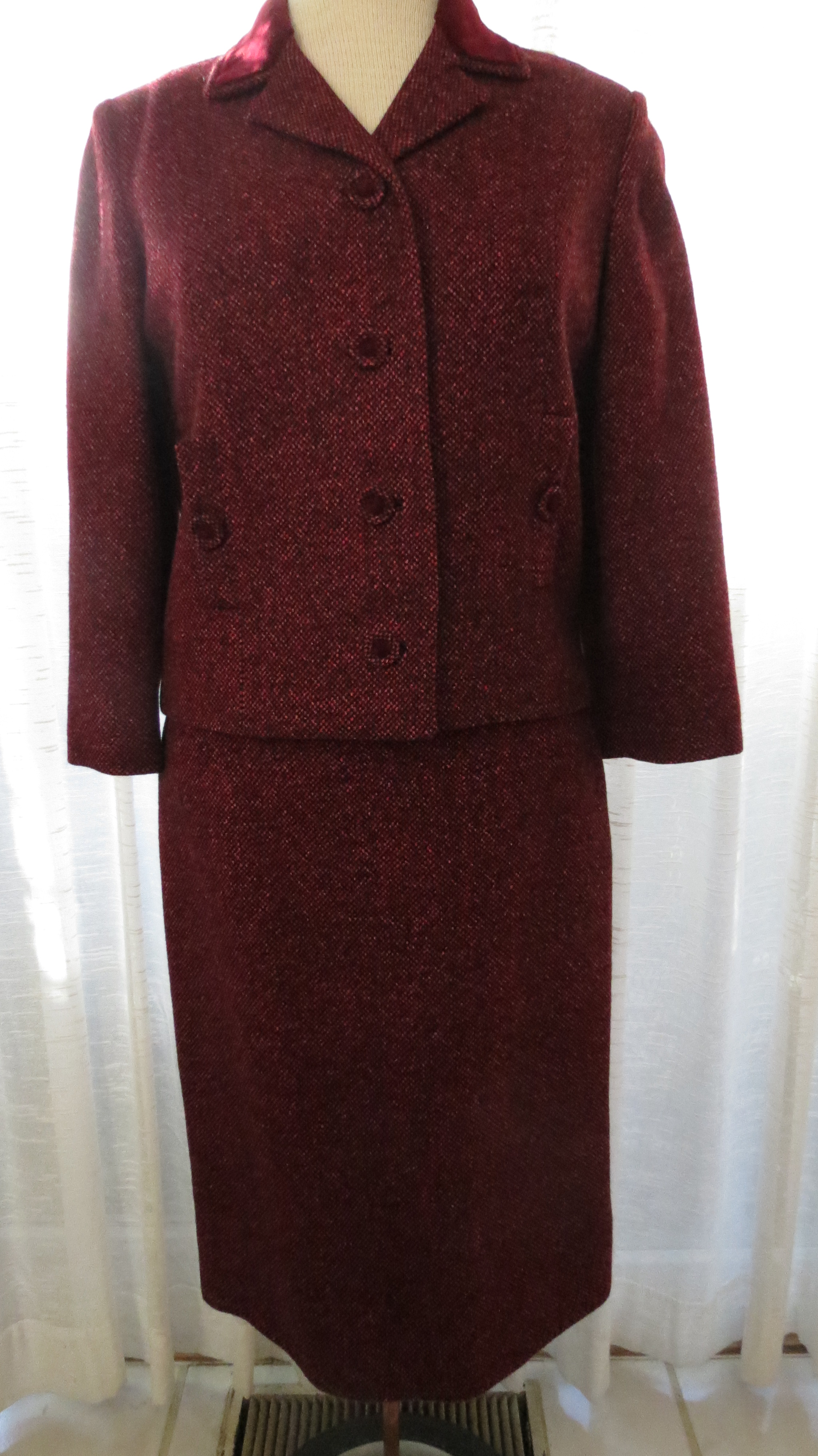 A VERY PRETTY CRANBERRY - COLORED 1950's to EARLY 1960'S SKIRT SUIT:  NICE FOR THE HOLIDAYS