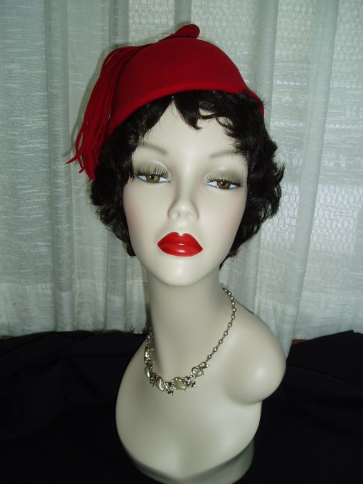 CUTE TRUE VINTAGE RED HAT FROM THE 1950'S OR BEFORE . . . . . .
