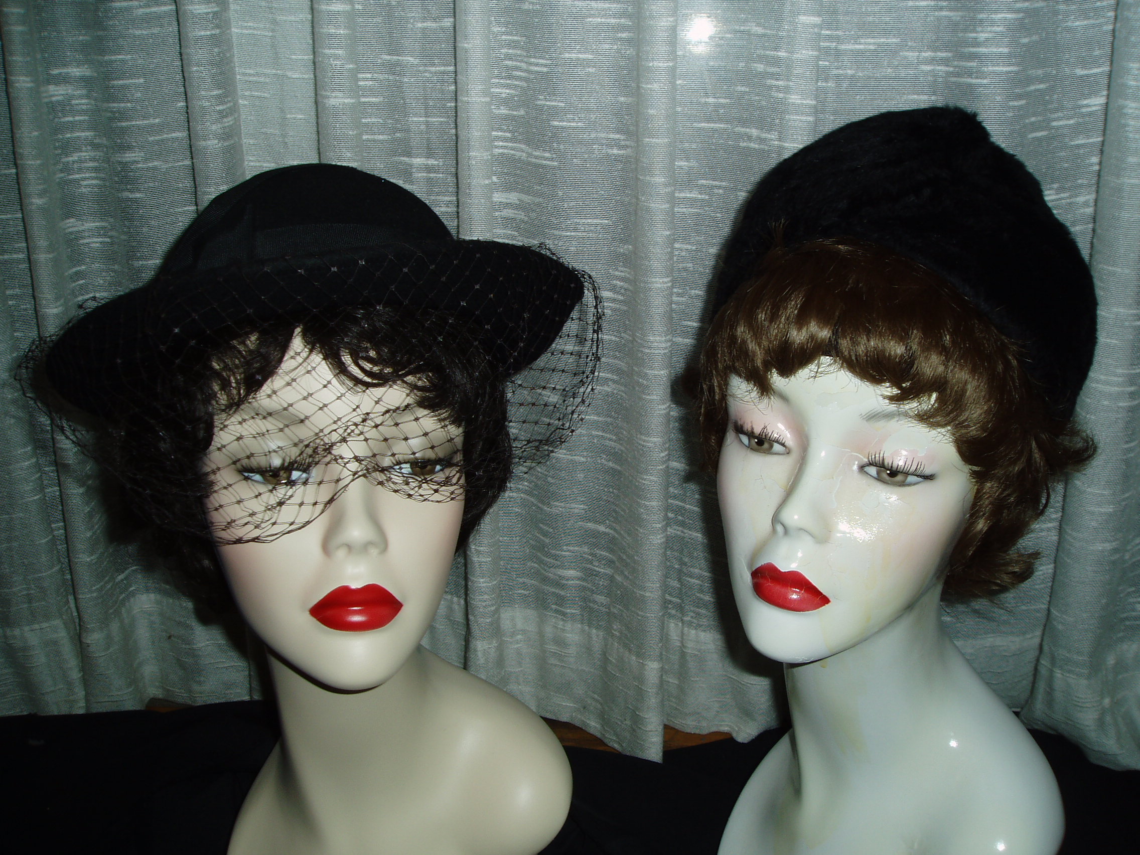 ELEGANT AND SOPHISTICATED LADIES' TRUE VINTAGE HATS