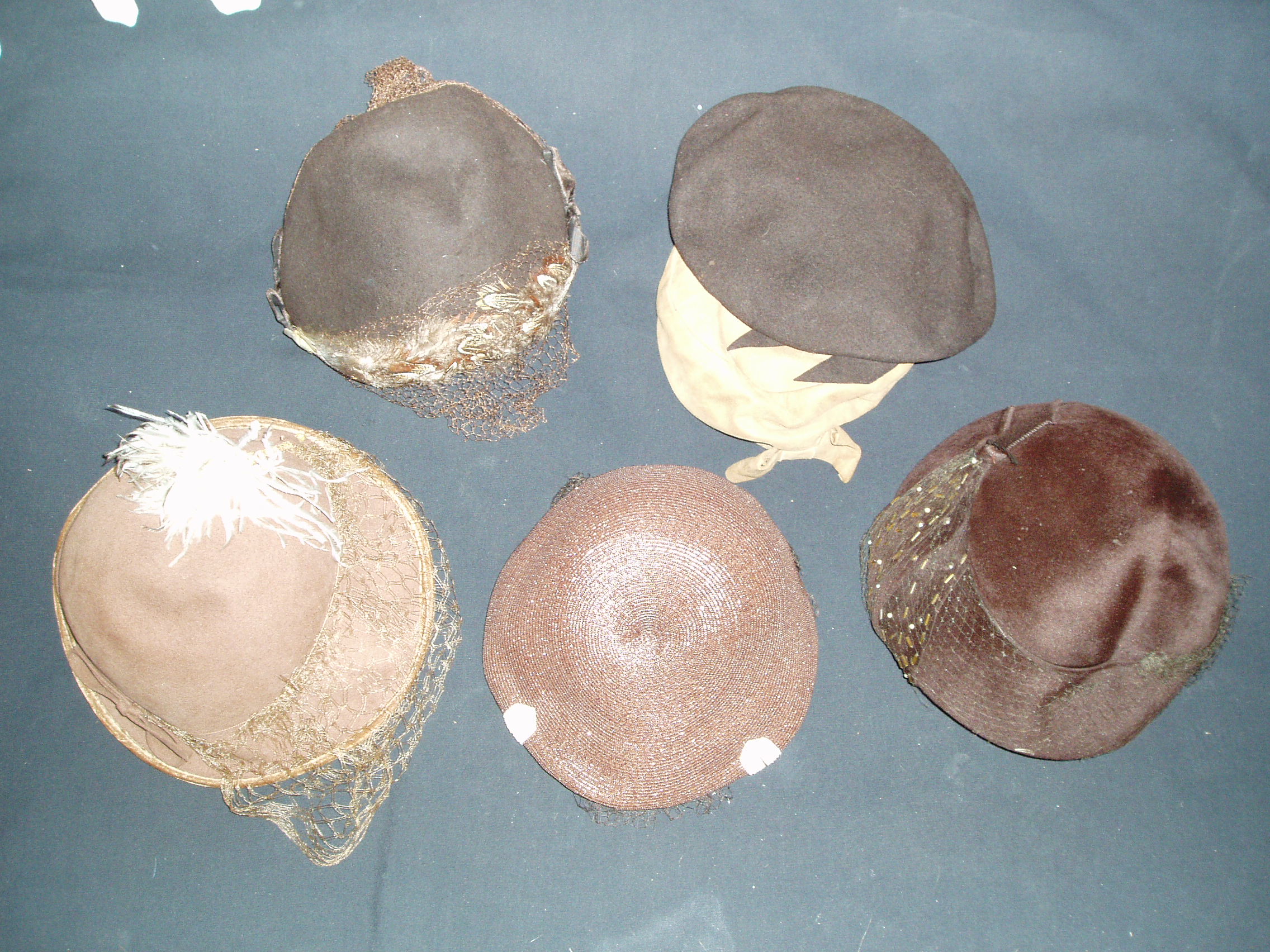 A COLLECTION OF SMALL, VERY PRETTY TRUE VINTAGE HATS WITH VEILS AND DECORATION