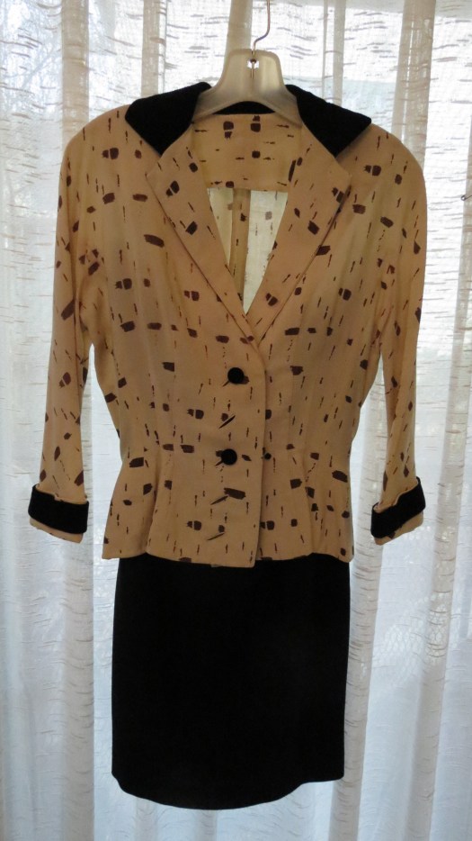 LIKE THE LAST JACKET AND SKIRT?  HERE'S ANOTHER!