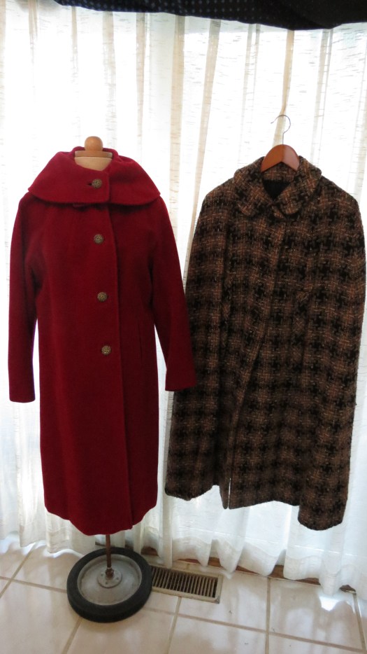ANOTHER TRUE VINTAGE MID-CENTURY CAPE AND GORGEOUS COAT FOR A CHILLY DAY
