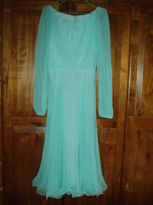 LOOKING FOR A TRUE VINTAGE EASTER DANCE PARTY DRESS?
