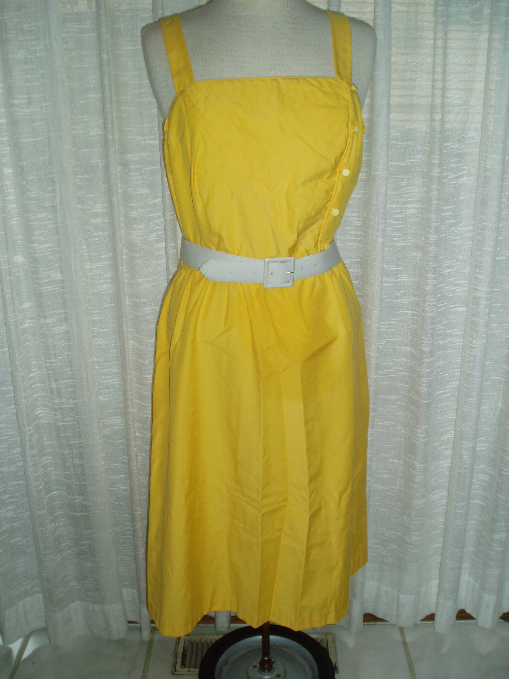 SUNNY YELLOW SIXTIES SUMMER SUNDRESS