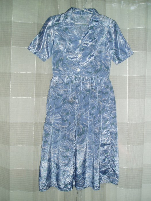 SURPRISE FIND - TRUE VINTAGE 1940'S - 1950'S HOME-SEWN DAY DRESS