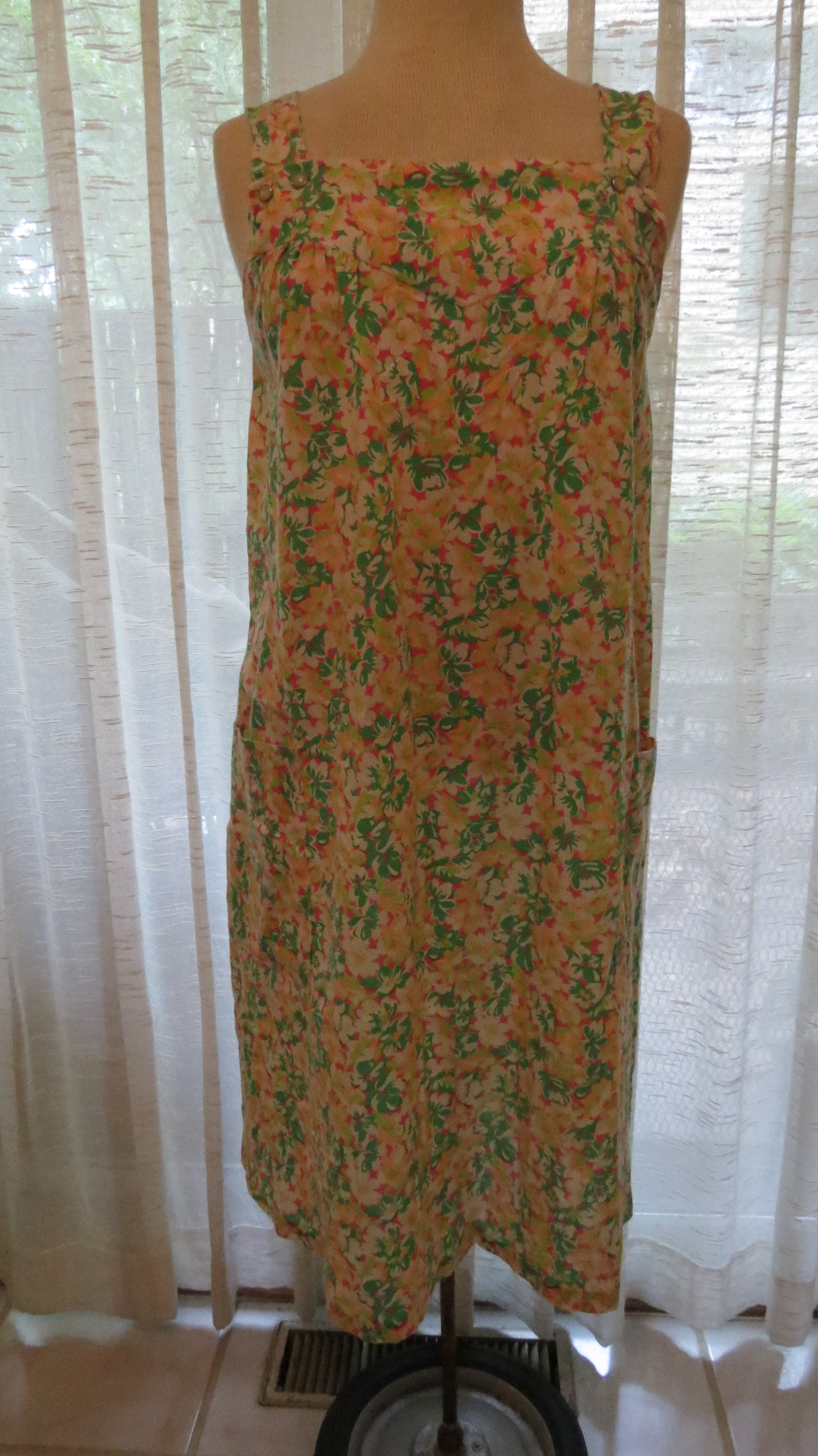 NEW FIND - A LITTLE TRUE VINTAGE 1960'S EVERYDAY SUMMER SHIFT DRESS
