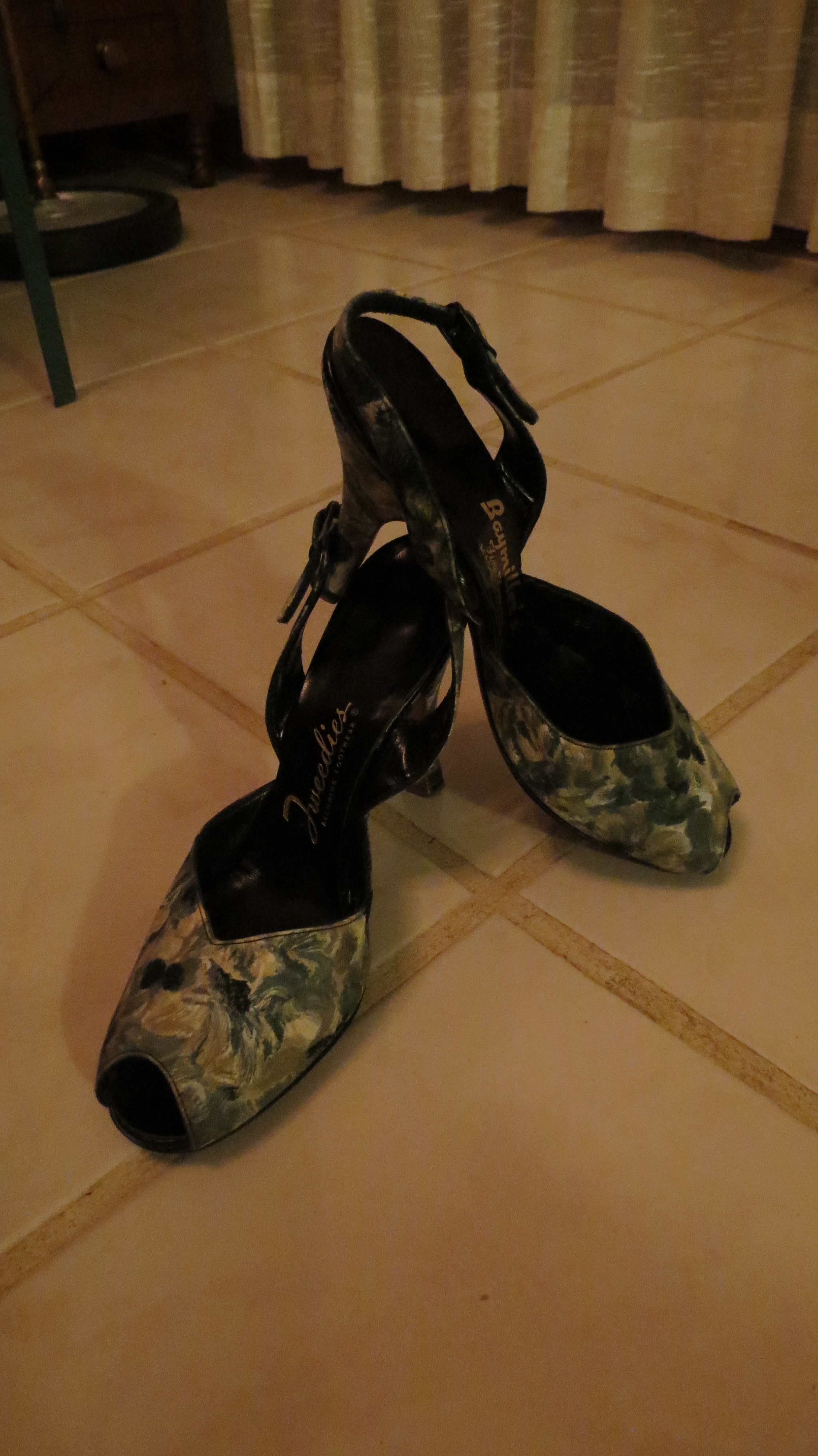 FABULOUS TRUE VINTAGE FIFTIES  FIND YESTERDAY!!!