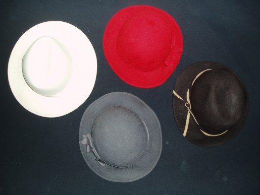 PUT SOME ATTITUDE INTO YOUR SHOPPING TRIP &amp; SALUTE ST. VALENTINE WITH RED!