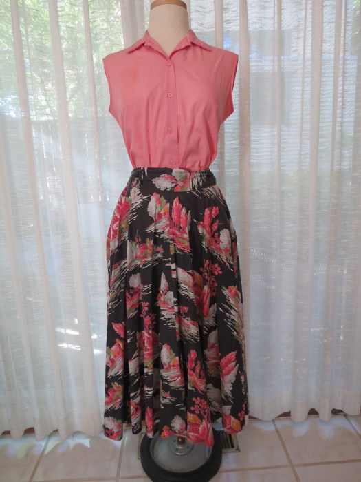 WHAT I WORE YESTERDAY - 1940'S OR '50'S CIRCLE SKIRT AND BLOUSE